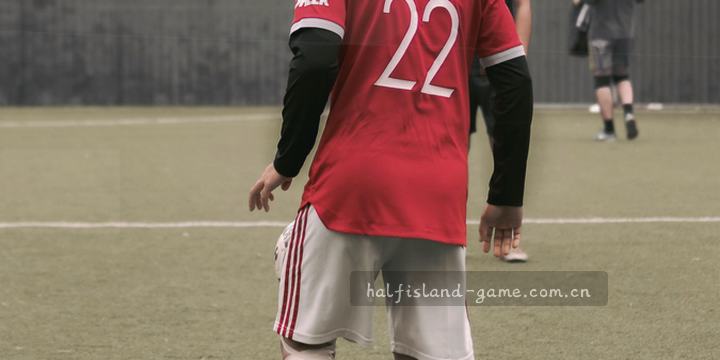 橙白双方3:2胶着，计时器闪着最后90秒红光。